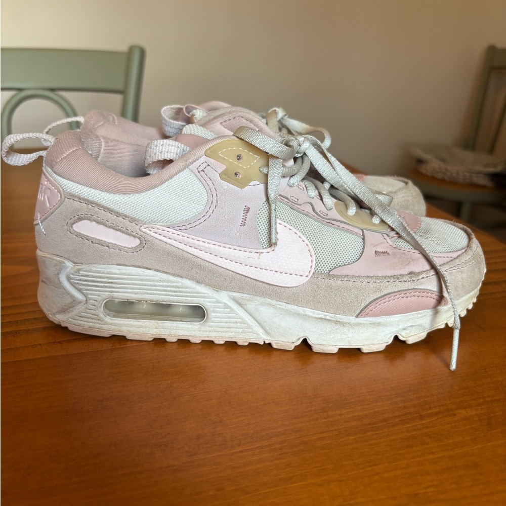 Nike Air Max 90 Light Pink and White Shoes